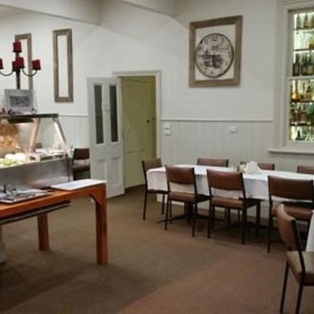 Royal Hotel Snake Valley Екстер'єр фото