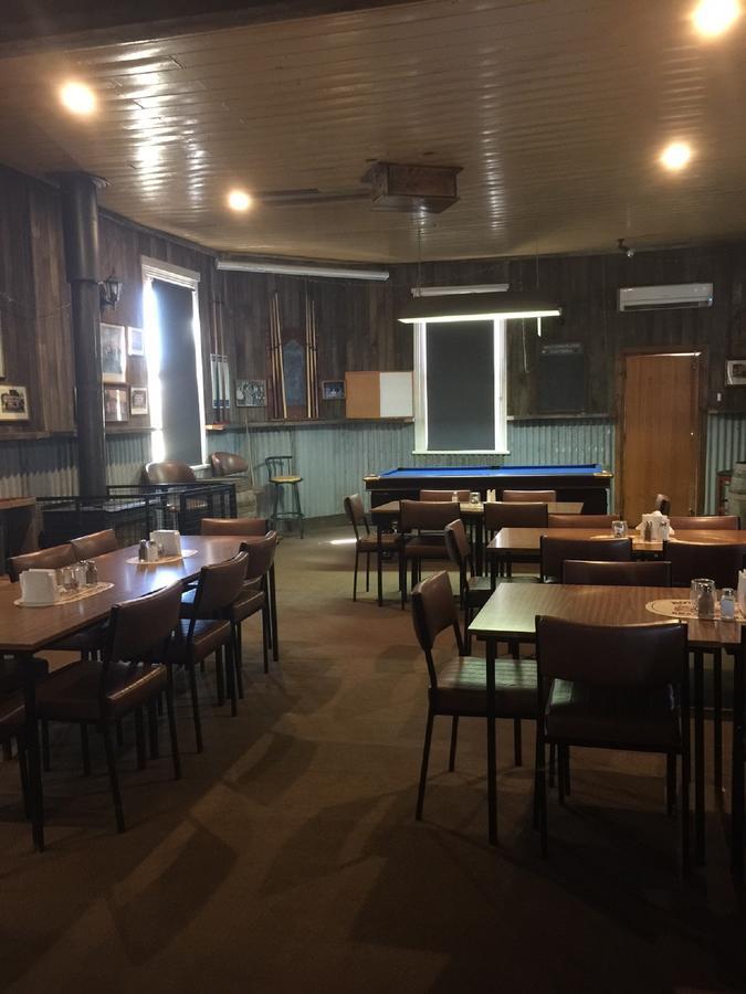 Royal Hotel Snake Valley Екстер'єр фото