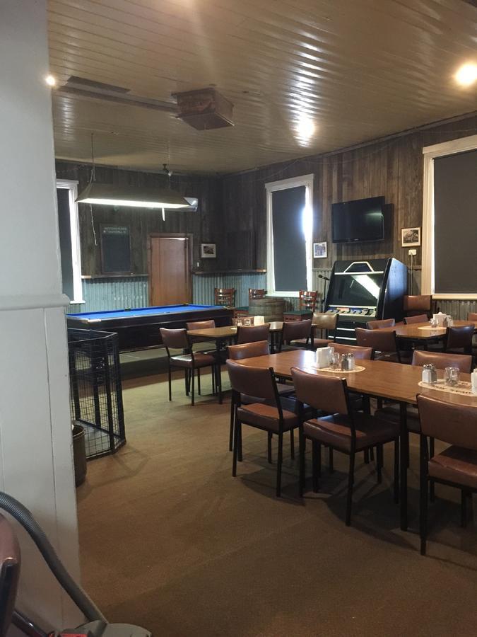 Royal Hotel Snake Valley Екстер'єр фото